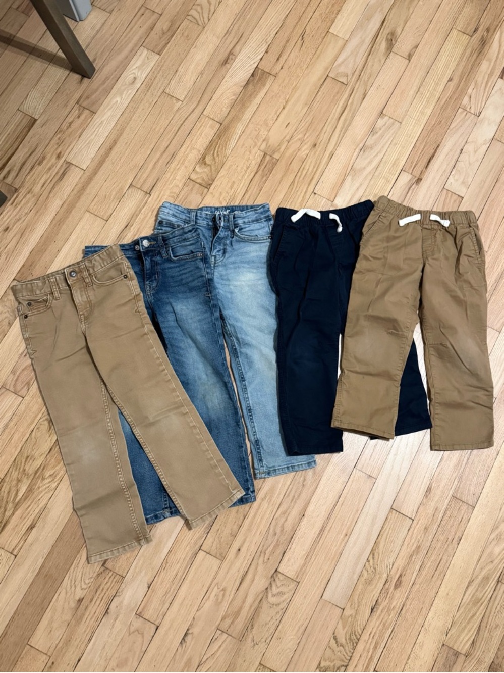 Bundle of 5 pairs of boys pants